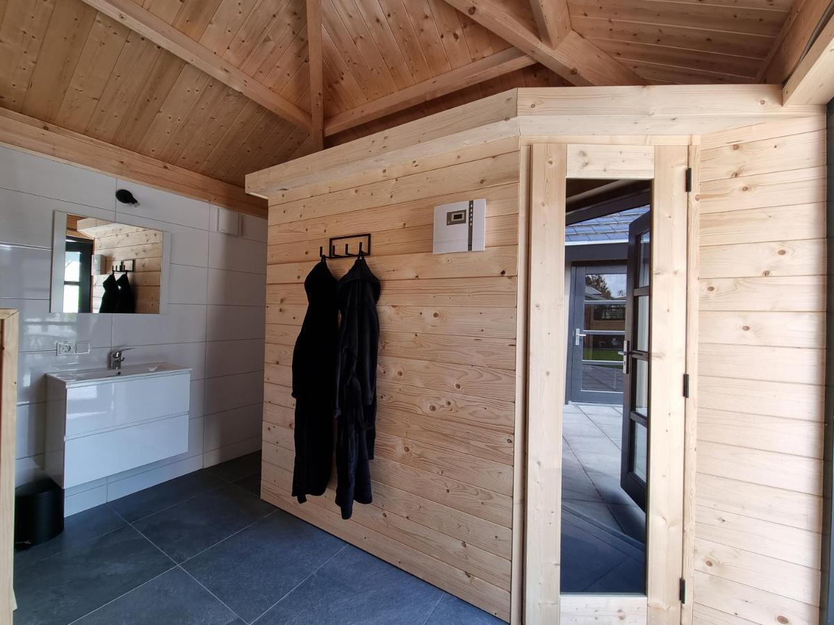 Chalet met Sauna en Airconditioning Sint Annaland Exterior foto